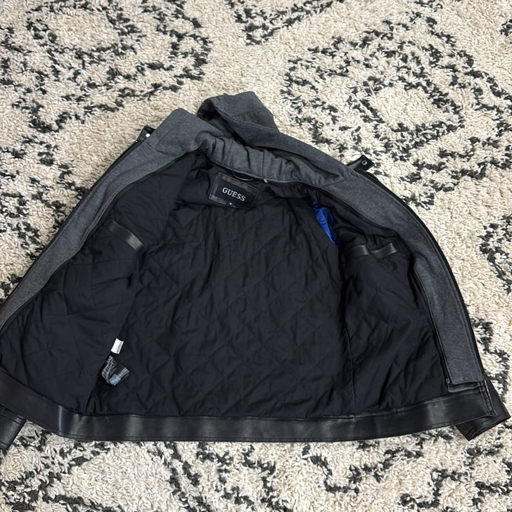 GUESS Coat Moto Jacket Quilted Lining Removable Hood Sz M PERFECT COND!! - Picture 4 of 10